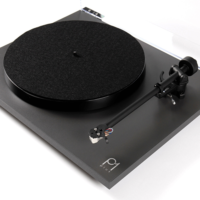 Rega Planar 1 Plus MM Siyah Pikap(Dahili Pikap Preamplifikatörlü)